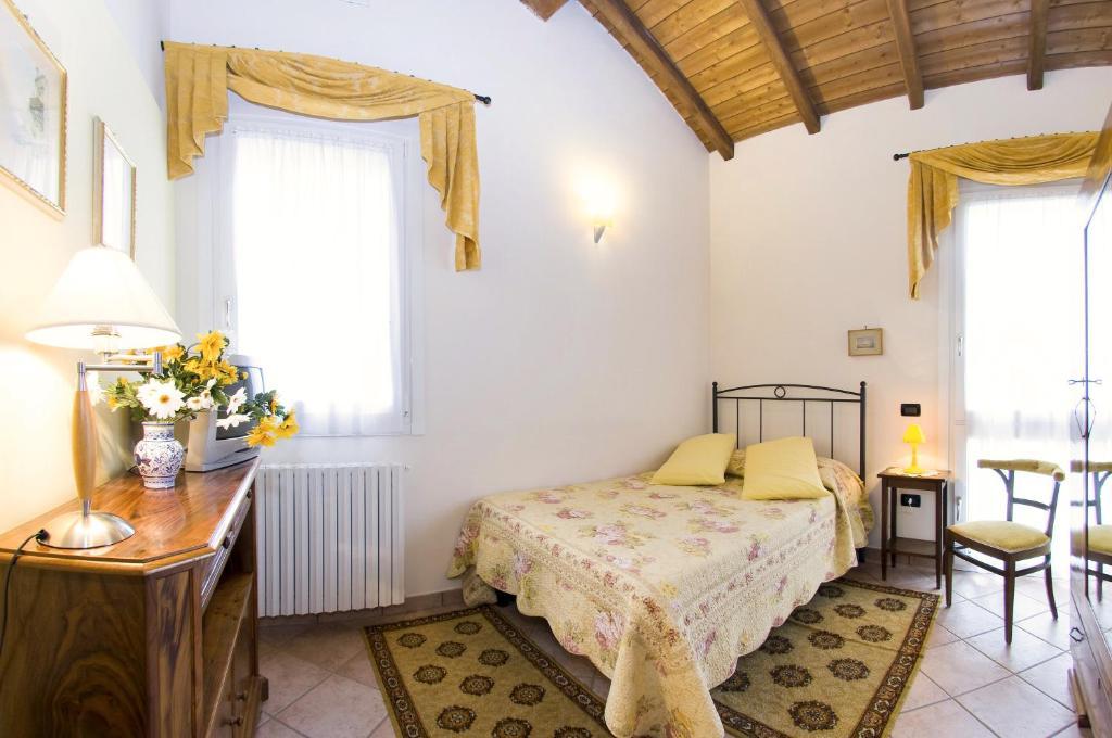 Agriturismo Alla Casella Ferrara Bilik gambar